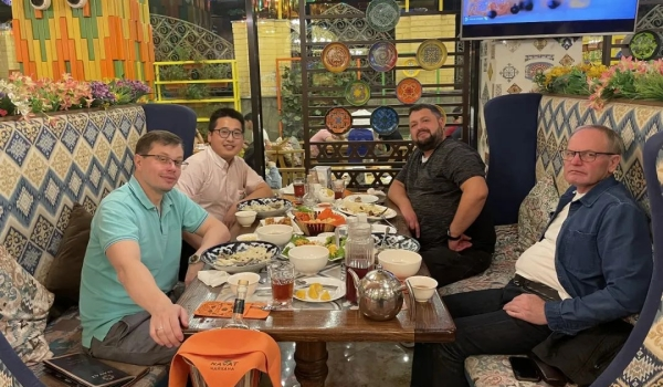 Ruku v ruce pro lepší budoucnost společnost QGM výrazně pomáhá při výstavbě ruské infrastruktury