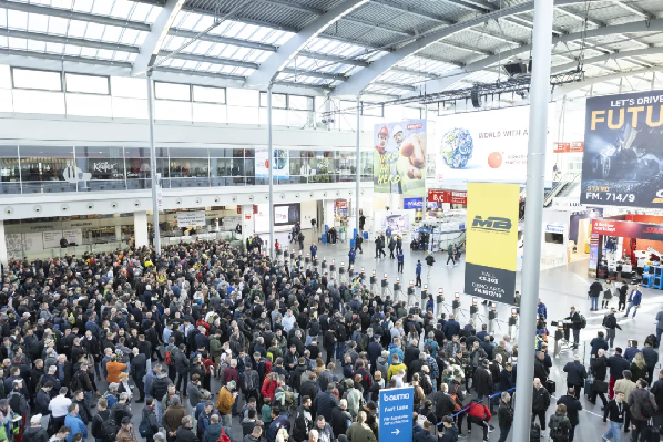 Bauma 2025 odstartovala v německém Mnichově | Quangong Machinery Co., Ltd. - Plně automatické zařízení Zenith ZN2000-2 demonstruje novou úroveň inteligentní výroby