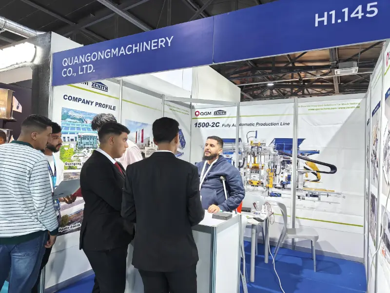 Prohlubování kořenů v severní Africe, budování budoucnosti s inteligencí | Quangong Machinery Co., Ltd. vystavuje na výstavě stavebních materiálů v Benghází v roce 2026, čímž posiluje novou kapitolu v regionální infrastruktuře