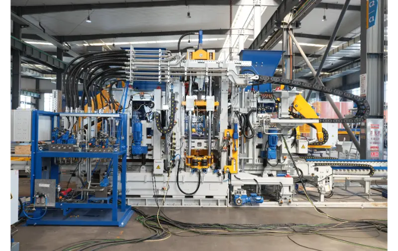 Výrobní linka na výrobu cihel Quangong Machine ZN900-2: Posílena inteligencí, budování nového benchmarku, efektivní a ekologická výroba cihel