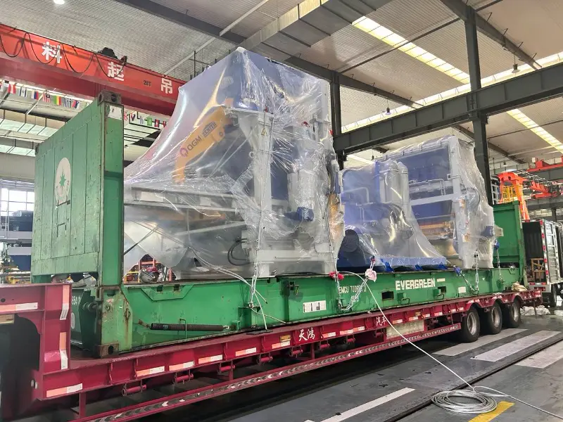 Velká výrobní linka na výrobu cihel Quangong Machinery 1500 je opět expedována do zámoří