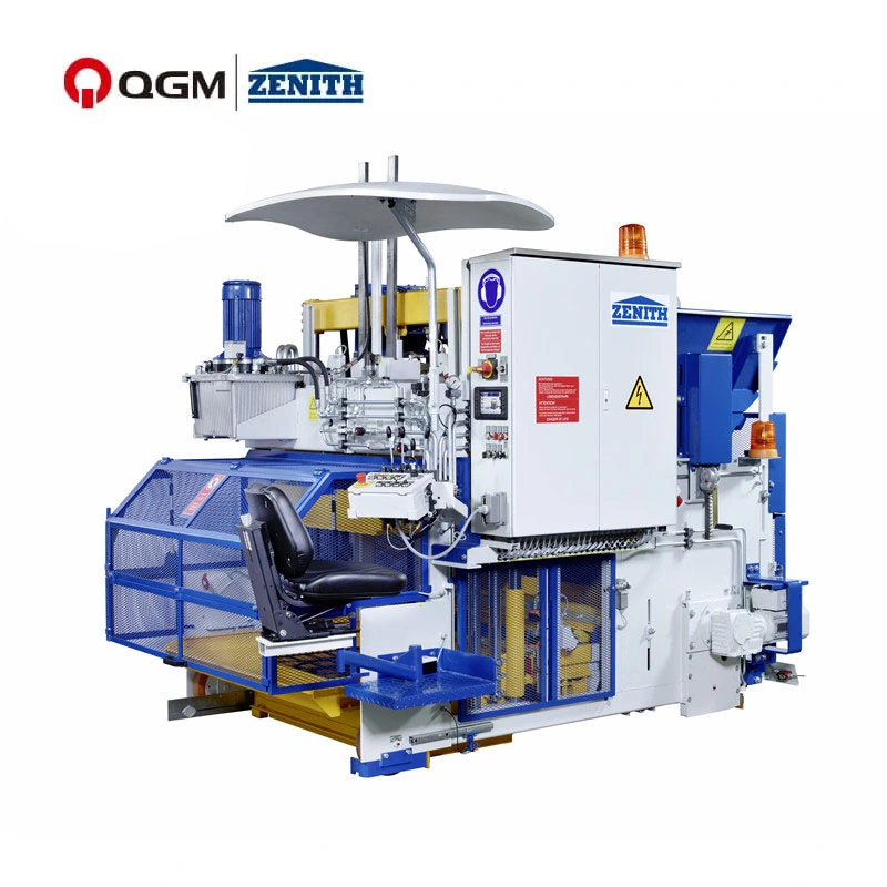 Stroj na duté cihly